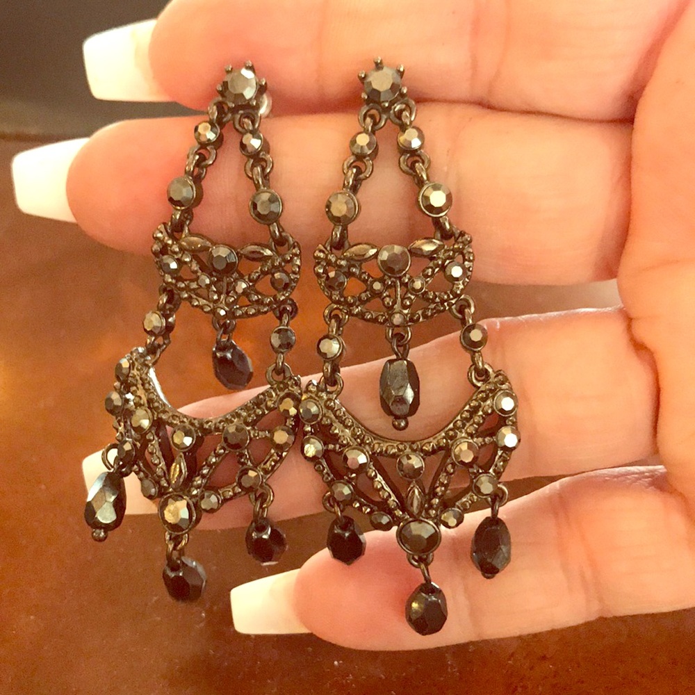 Chandelier earrings
